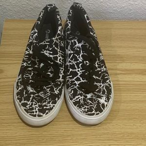 Black and White Lowtop Sneakers